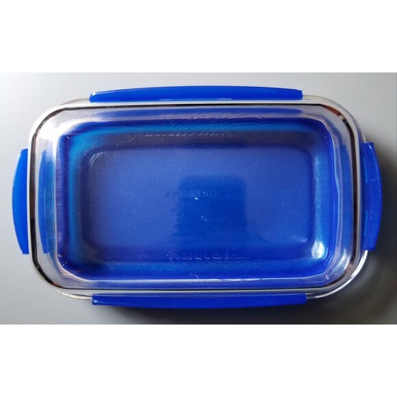 Lock & lock glass loaf pan with secure locking cover - Picture 6 of 10